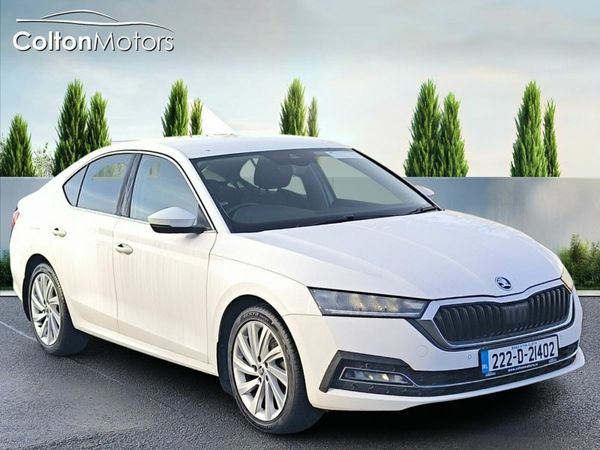 Skoda Octavia Hatchback, Diesel, 2022, White