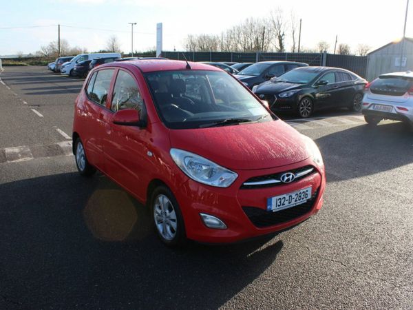 Hyundai i10 Hatchback, Petrol, 2013, Red