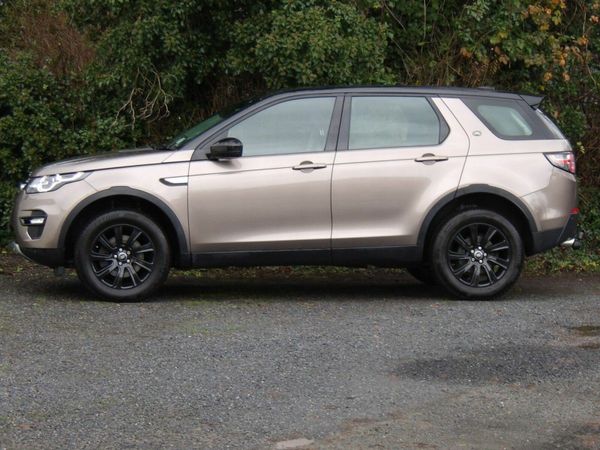 Land Rover Discovery SUV, Diesel, 2015, Gold