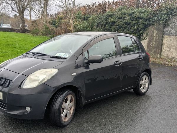 Toyota Yaris Hatchback, Petrol, 2009, Black