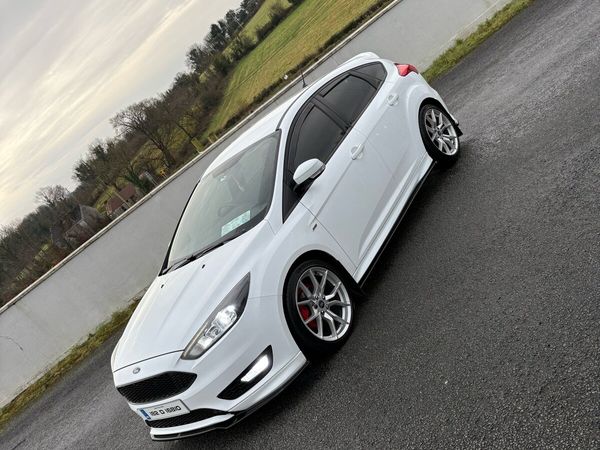 Ford Focus Hatchback, Diesel, 2018, White