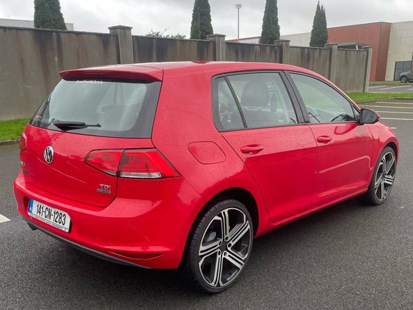 Volkswagen Golf Hatchback, Diesel, 2014, Red
