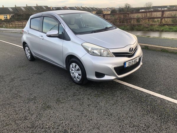 Toyota Vitz Hatchback, Petrol, 2013, Silver