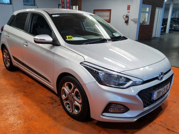 Hyundai i20 Hatchback, Petrol, 2020, Grey
