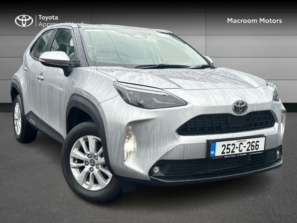 Toyota Yaris Cross SUV, Petrol Hybrid, 2025, Silver