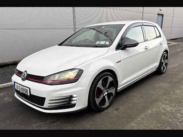 Volkswagen Golf Hatchback, Petrol, 2014, White