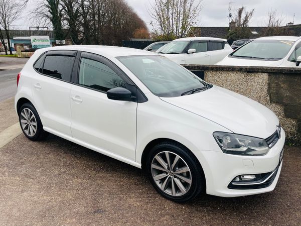 Volkswagen Polo Hatchback, Petrol, 2016, White
