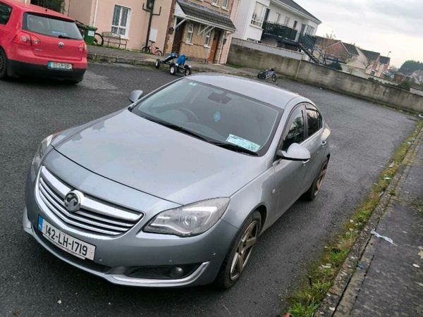 Vauxhall Insignia Hatchback, Diesel, 2014, Silver
