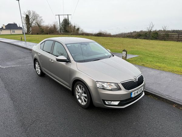 Skoda Octavia Saloon, Diesel, 2015, Beige