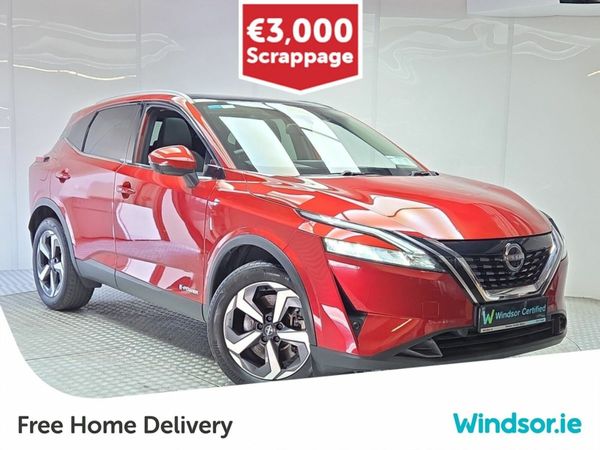 Nissan Qashqai MPV, Petrol Hybrid, 2023, Red