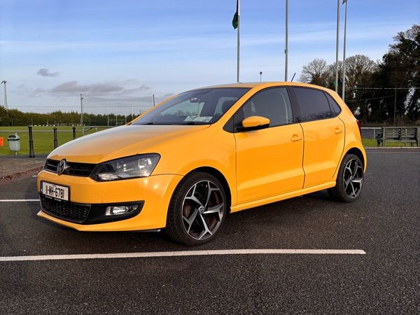Volkswagen Polo Hatchback, Petrol, 2011, Yellow