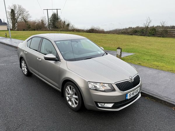 Skoda Octavia Saloon, Diesel, 2015, Beige