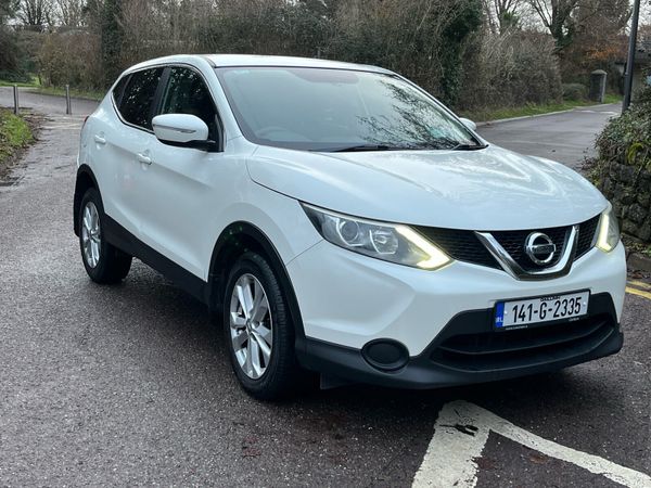 Nissan Qashqai Hatchback, Diesel, 2014, White