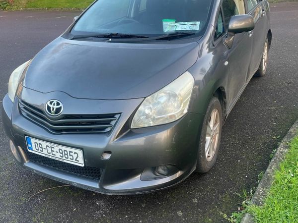 Toyota Verso MPV, Diesel, 2009, Grey
