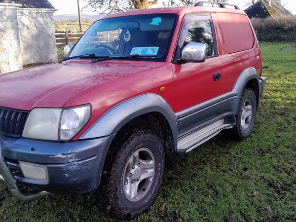 Toyota Land Cruiser SUV, Diesel, 2001, Red