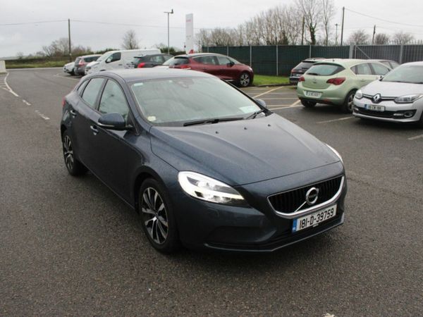 Volvo V40 Hatchback, Diesel, 2018, Blue