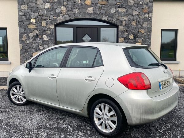 Toyota Auris Hatchback, Petrol, 2008, Silver