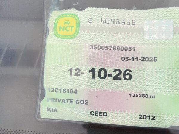 Kia Ceed Hatchback, Diesel, 2012, Red