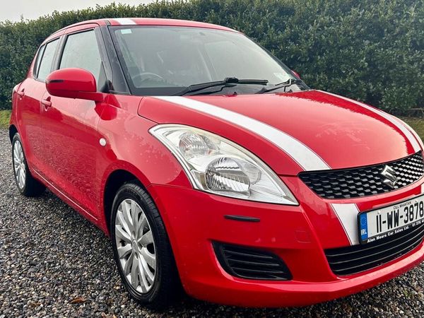 Suzuki Swift Hatchback, Petrol, 2011, Red