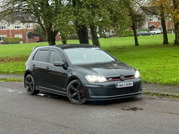 Volkswagen Golf Hatchback, Diesel, 2013, Black