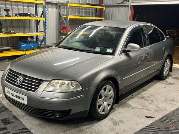 Volkswagen Passat Saloon, Diesel, 2003, Grey