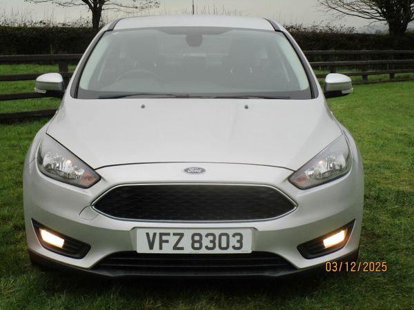 Ford Focus Hatchback, Petrol, 2015, Silver