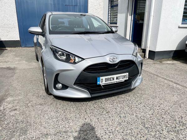 Toyota Yaris Hatchback, Petrol, 2022, Silver