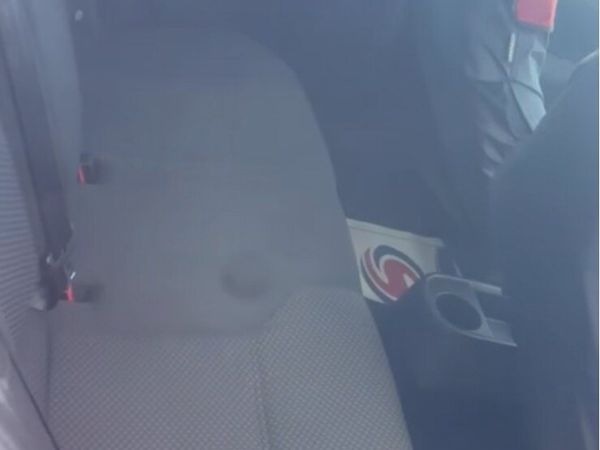 Volkswagen Jetta Saloon, Diesel, 2012, Red