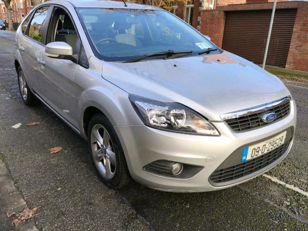 Ford Focus Hatchback, Diesel, 2009, Silver