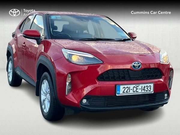 Toyota Yaris Hatchback, Petrol Hybrid, 2022, Red