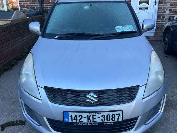 Suzuki Swift Hatchback, Petrol, 2014, Silver