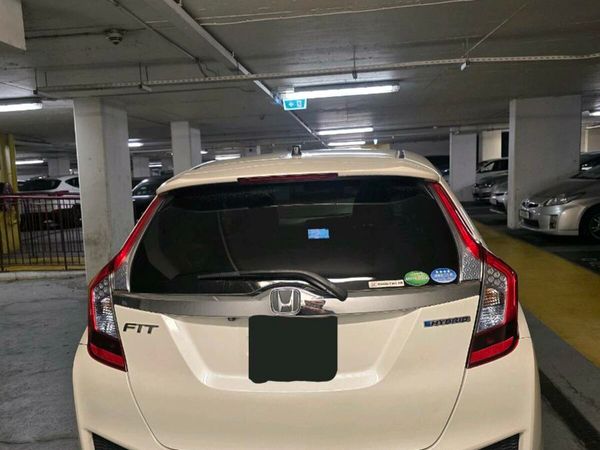 Honda Fit Hatchback, Petrol Hybrid, 2016, White