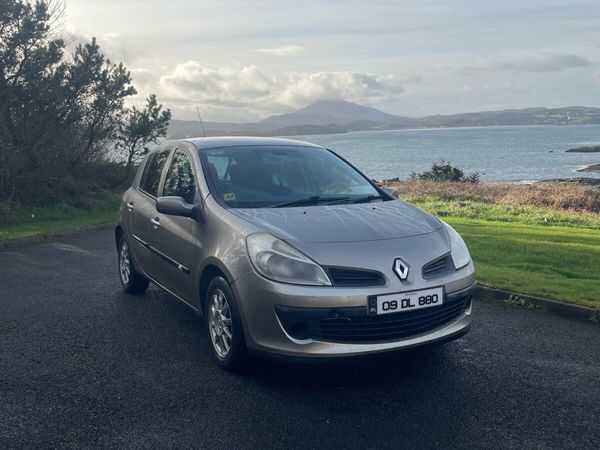 Renault Clio Hatchback, Ethanol Petrol, 2009, Gold