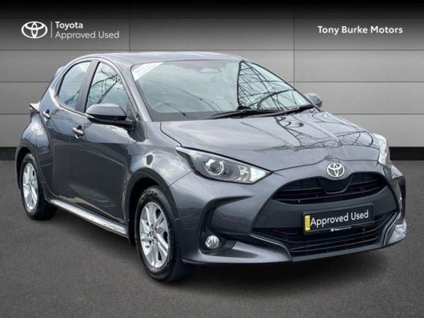 Toyota Yaris Hatchback, Petrol Hybrid, 2025, Grey