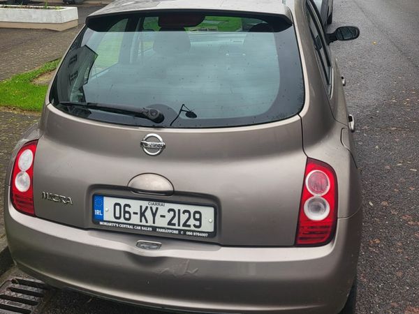 Nissan Micra Hatchback, Petrol, 2006, Gold