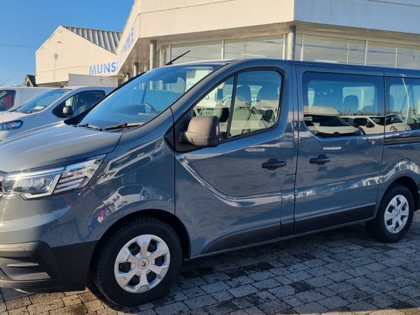 Renault Trafic Minibus, Diesel, 2024, Grey