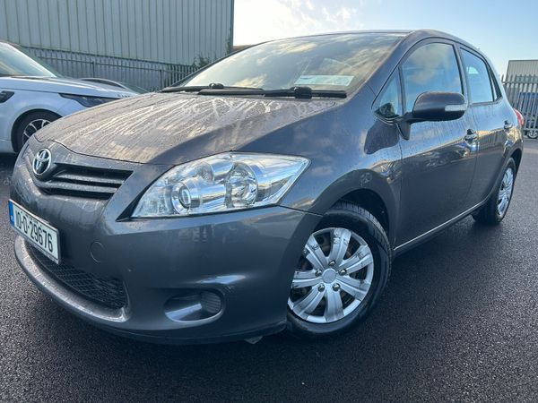 Toyota Auris Hatchback, Diesel, 2010, Grey
