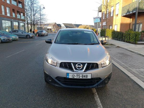 Nissan Qashqai Hatchback, Diesel, 2012, Silver