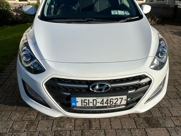 Hyundai i30 Hatchback, Petrol, 2015, White