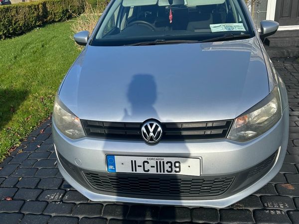 Volkswagen Polo Hatchback, Petrol, 2011, Silver