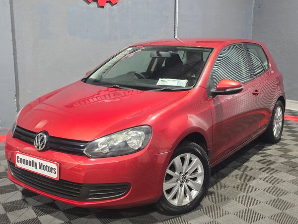 Volkswagen Golf Hatchback, Petrol, 2010, Red