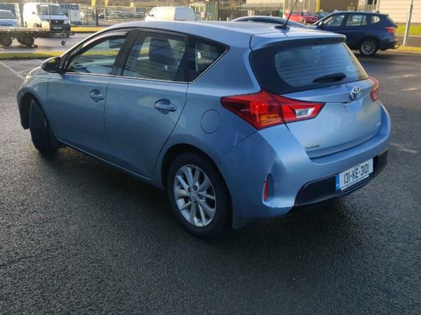 Toyota Auris Hatchback, Diesel, 2013, Blue