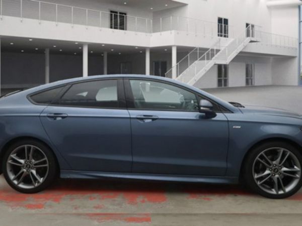 Ford Mondeo Hatchback, Diesel, 2019, Blue