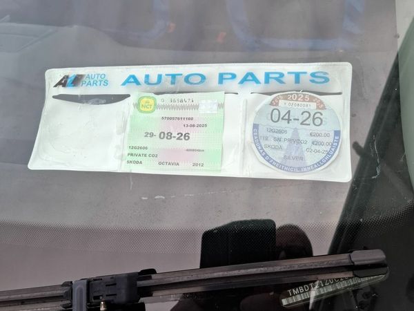 Skoda Octavia Saloon, Diesel, 2012, Silver