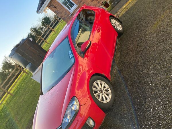 Volkswagen Golf Hatchback, Diesel, 2009, Red