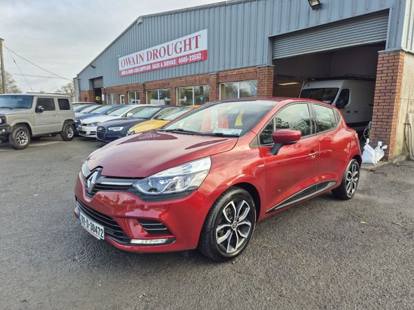 Renault Clio Hatchback, Petrol, 2019, Red