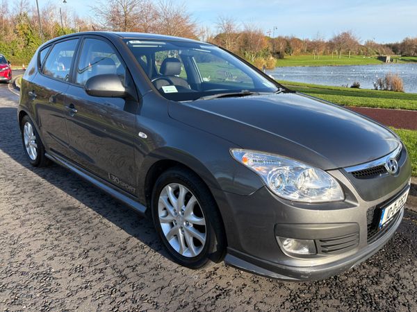 Hyundai i30 Hatchback, Diesel, 2010, Grey