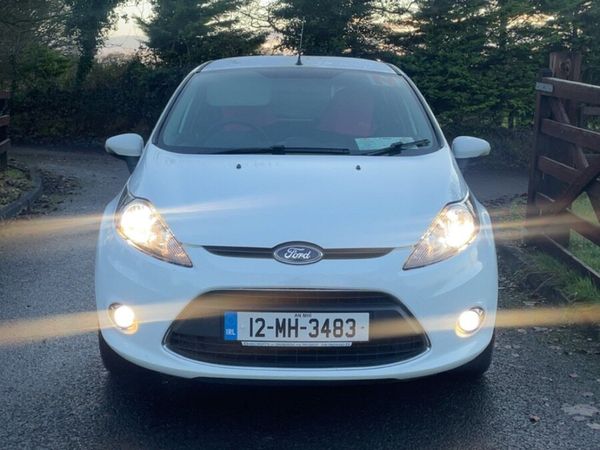 Ford Fiesta Hatchback, Diesel, 2012, White
