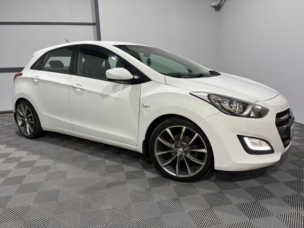 Hyundai i30 Hatchback, Diesel, 2016, White
