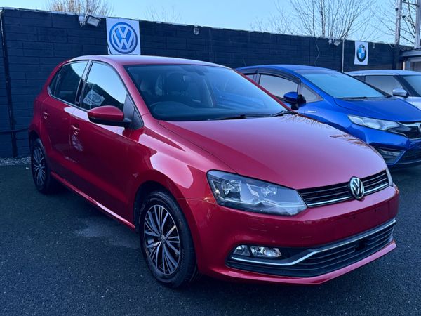 Volkswagen Polo Hatchback, Petrol, 2016, Red